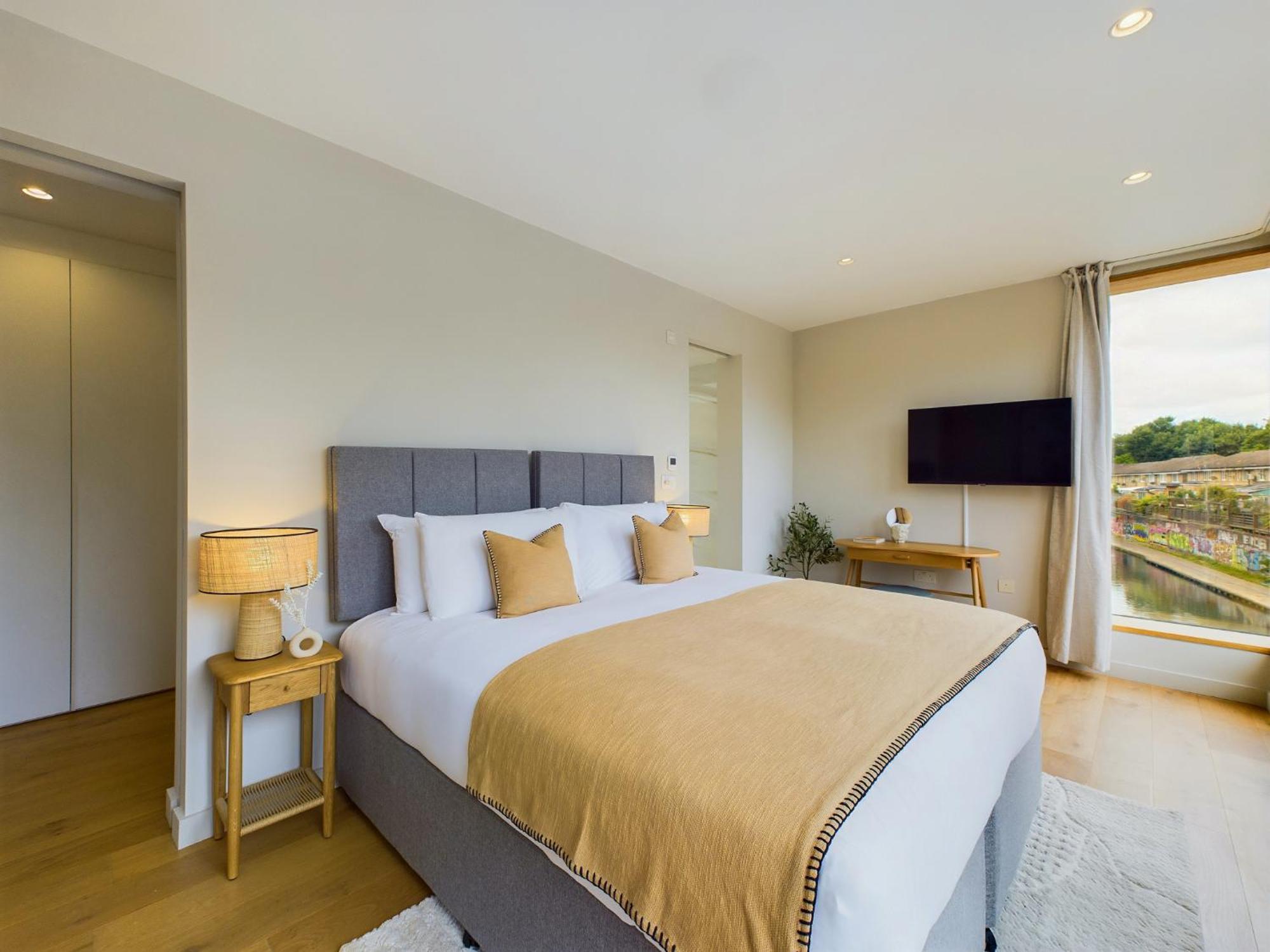 Be London - The St Pancras Residences Екстериор снимка