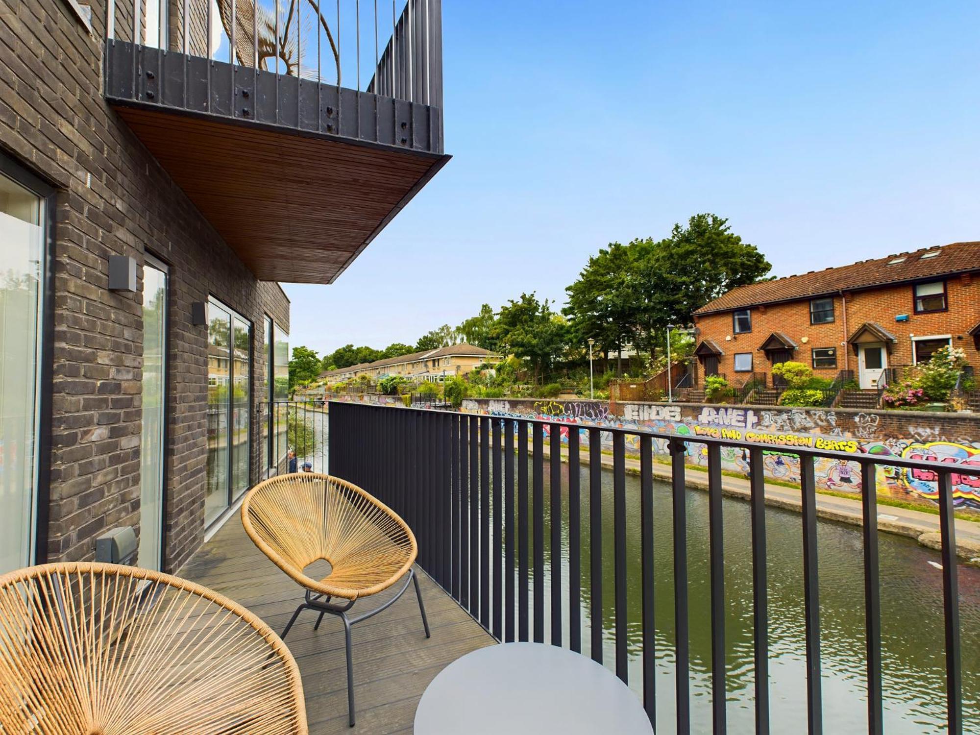 Be London - The St Pancras Residences Екстериор снимка